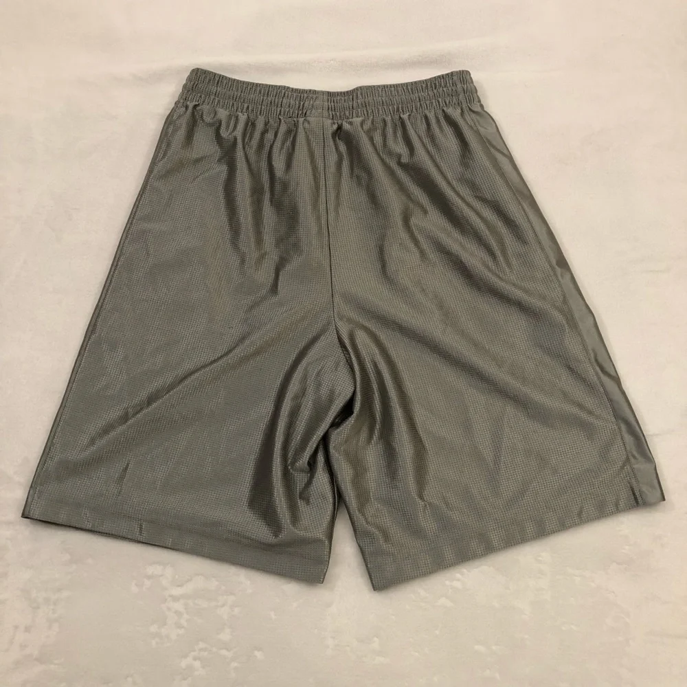 Nike Basketball Metallic Silver Athletic Gym Hiking Shorts Men’s Size M. - Picture 2 of 10